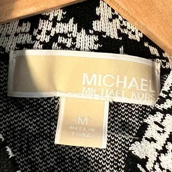 Michael Kors Bodycon Floral Knit Dress - Picture 6 of 7